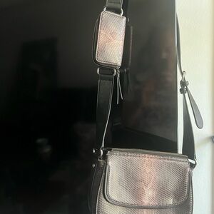 Calvin Klein Leather Purse, like new. Pretty color very spacious saddle purse